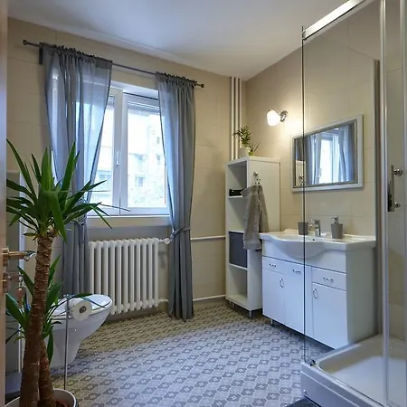 Apartment Take 5 *